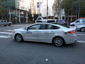 Фото: Wikimedia Commons На фото: водители такси Uber и Lyft смогут забирать пассажиров из аэропорта Пирсон