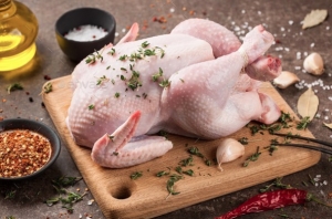 Фото: Instagram На фото: Вспышка сальмонеллеза вызвана употреблением в пищу сырого мяса курицы или индейки