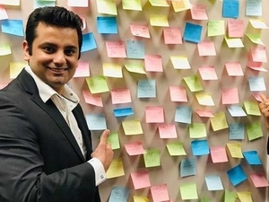 Фото: instagram.com На фото: Бумажки с пожеланиями можно обменять на кусок пиццы